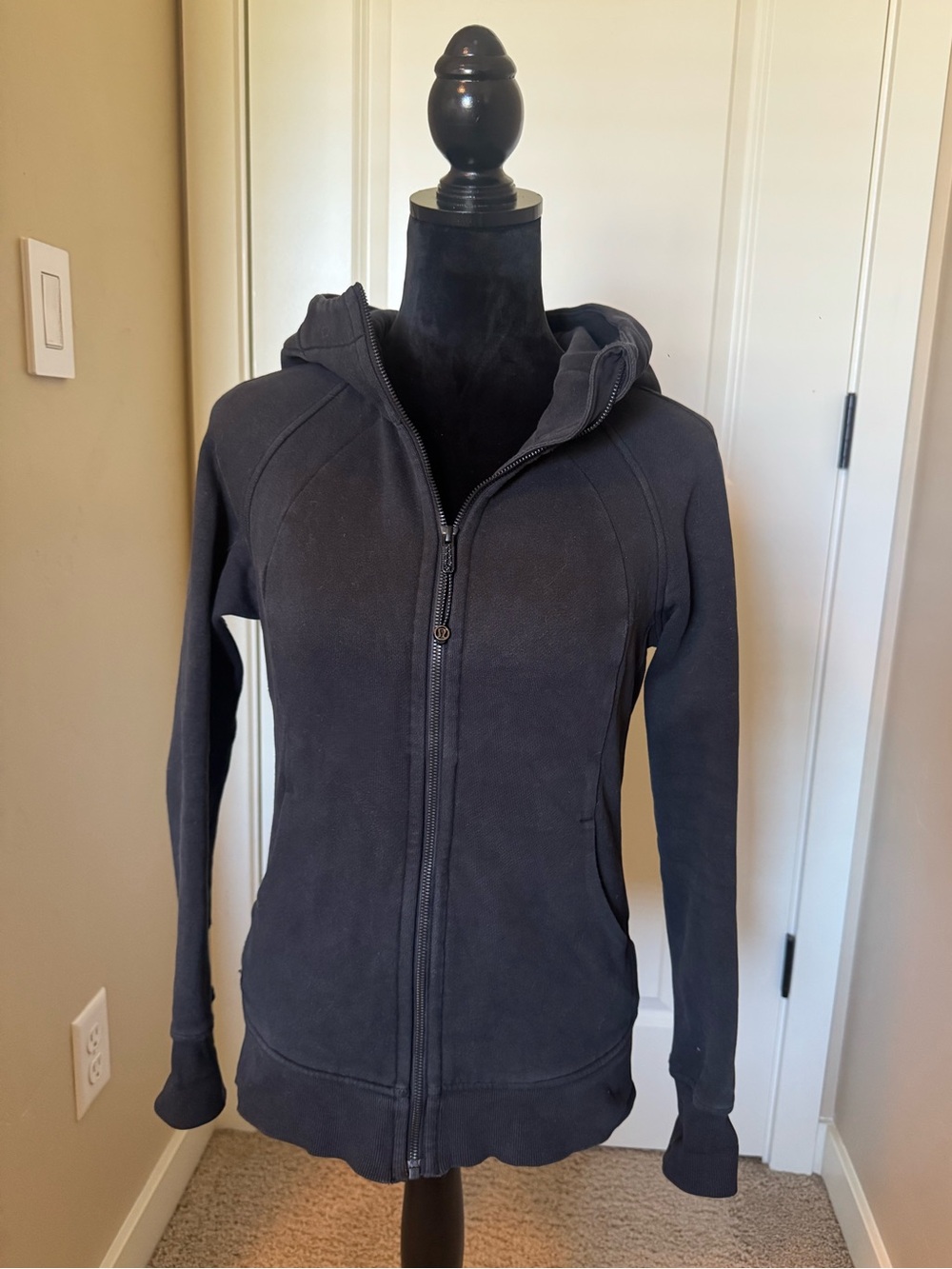 Lululemon Black Scuba Zip-Up Waist Length
